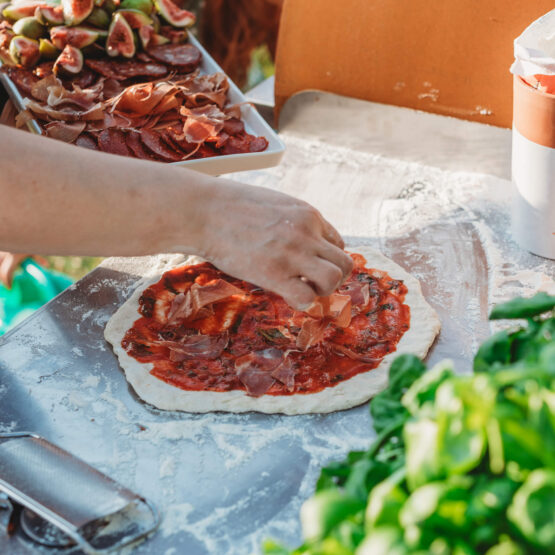 GrillSymbol pizzaovn med bord Pizzo-sett