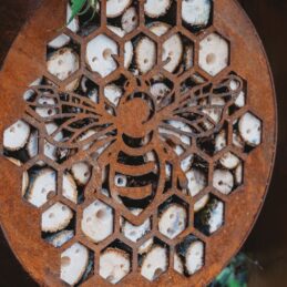 GrillSymbol trefylling til et insekthotell