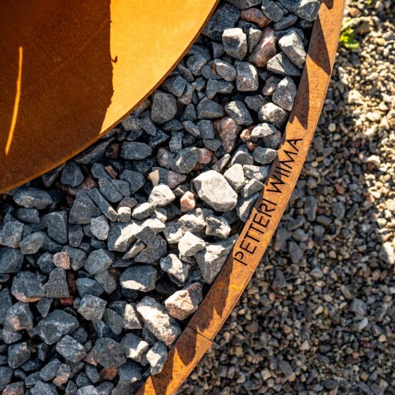 Petteri Wiimaa multifunksjonell støttering til blomsterbed eller bålpanne H30 cm, ø 200 cm Petteri Wiimaa multifunksjonell støttering til blomsterbed eller bålpanne H30 cm, ø 200 cm